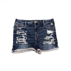 Women’s American Eagle Curvy High Rise Shortie Dark Wash denim Distressed